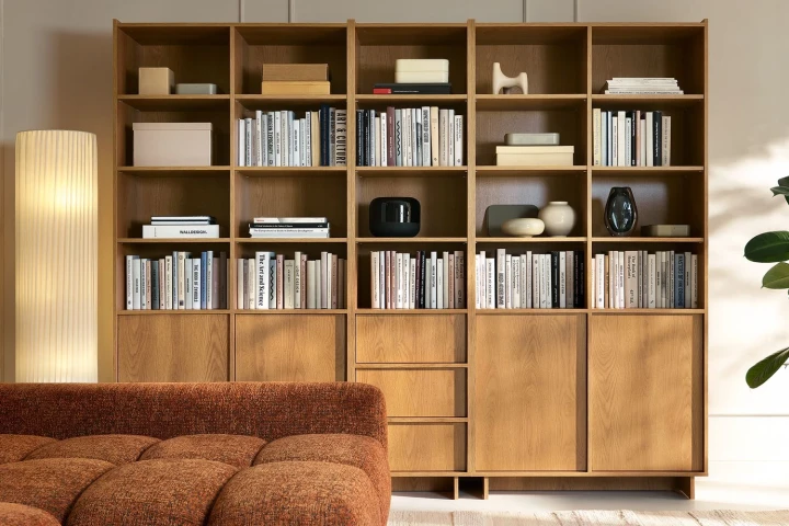 Przykładowa aranżacja kilku regałów z kolekcji Aranz