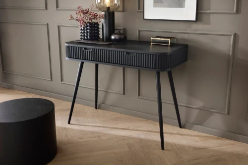 Czarna toaletka Luna z ryflowanymi frontami z czarnymi nogami