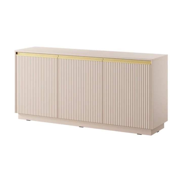 Beżowa komoda trzydrzwiowa Resto ze złotymi akcentami na białym tle