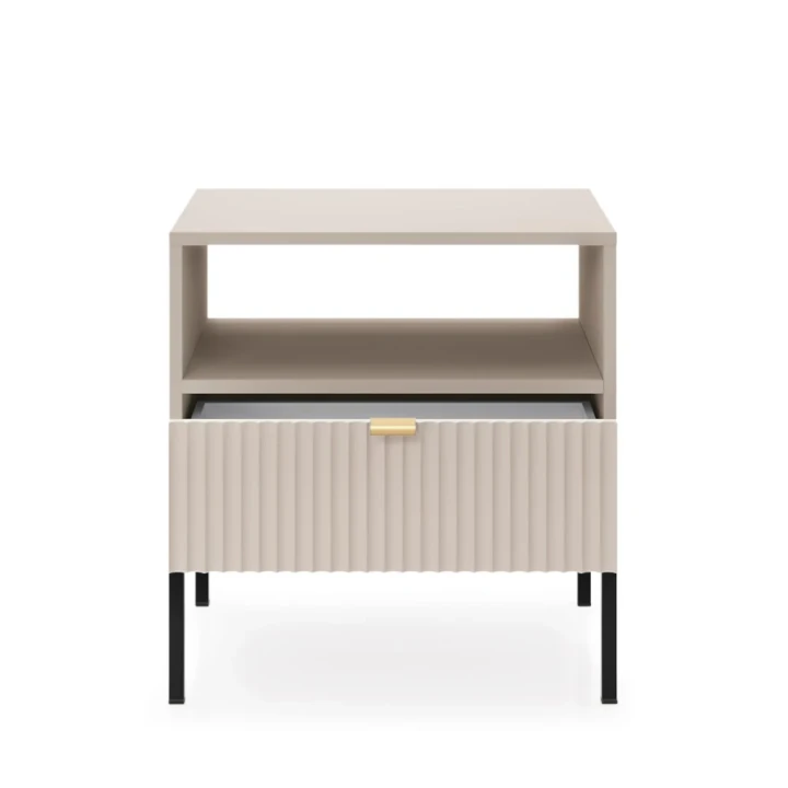 Stolik nocny Nuo kaszmirowy z ryflowaną szufladą z czarnymi nogami otwarta