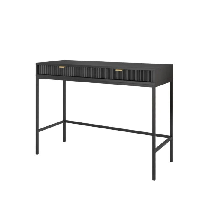 Toaletka Nuo czarna z ryflowanymi szufladami z czarnymi nogami na białym tle