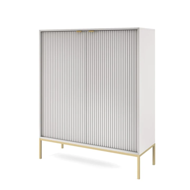 Komoda wysoka Nuo szara z ryflowanymi drzwiami ze złotymi nogami