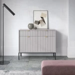 Komoda 104cm Nuo szara z ryflowanymi drzwiczkami i szufladami