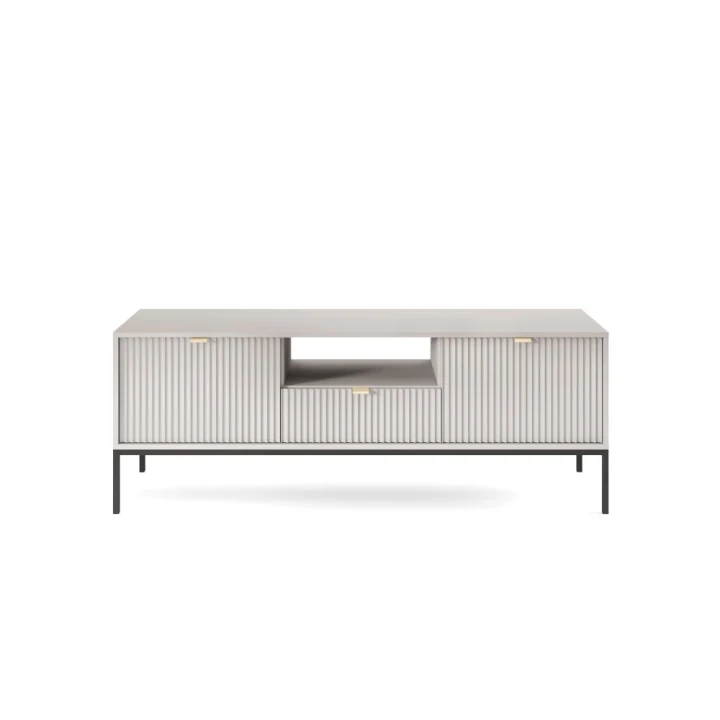 Szafka RTV Nuo szara z ryflowanymi drzwiczkami i szufladą z czarnymi nogami od frontu