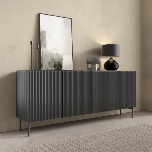 Komoda czterodrzwiowa ryflowana Rillo czarna