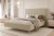 Łóżko tapicerowane z nóżkami i pojemnikiem na pościel Royal Beżowy